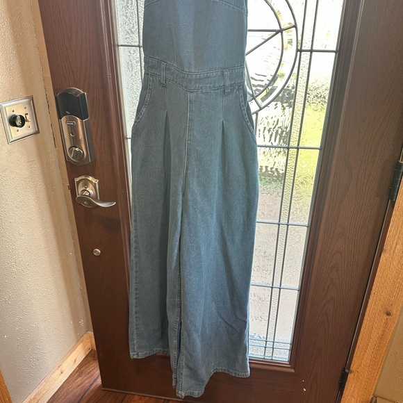 Molly Bracken Blue Denim Outfit - Picture 8 of 13